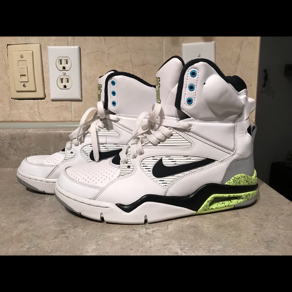 Nike Air Force command